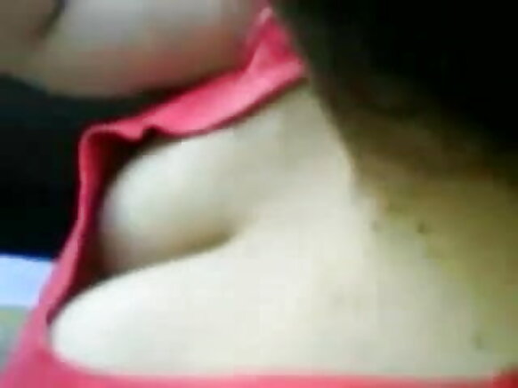 मुफ्त सेक्सी मूवी मोबाइल बस पर अविश्वसनीय स्तन