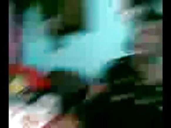 भारतीय लड़का अपने गुप्त प्रेमी के साथ भारतीय आंटी का मजा लेने का प्रयास कर रहा है आंटी हिंदी सेक्सी वीडियो hd movie