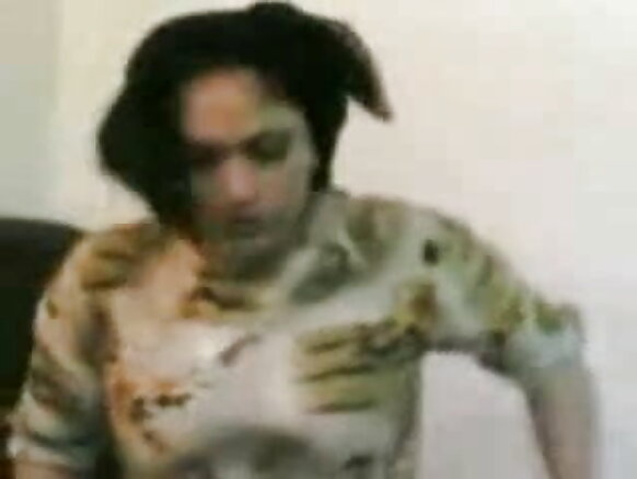 आंटी इंडिया वर्कर आंटी इंडिया मदरासी ऑफिस सेक्सी फोटो सेक्स टेबल में