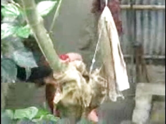 देसी लड़की नहा रही देसी आउटडोर सेक्स मूवी वीडियो आउटडोर