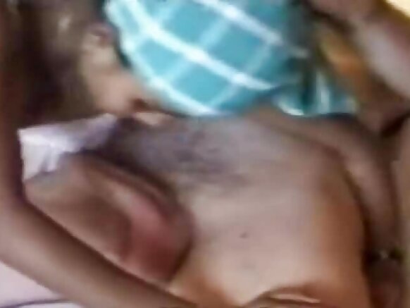 सेक्सी हॉट वीडियो मूवी भारतीयों को पोला को गले लगाते हैं