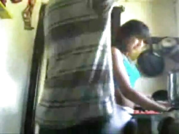 भारतीय व्यंजन में भारतीय चचेरे भाई चुदाई और कराह जोर से सेक्सी मूवी वीडियो hd