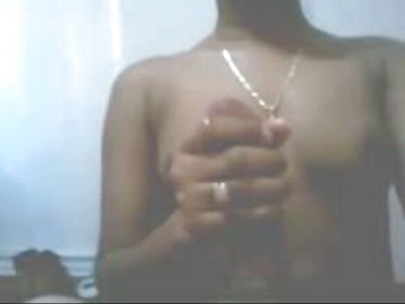 देसी लड़की दे रही टीचर देसी अंग्रेजी का सेक्सी मूवी