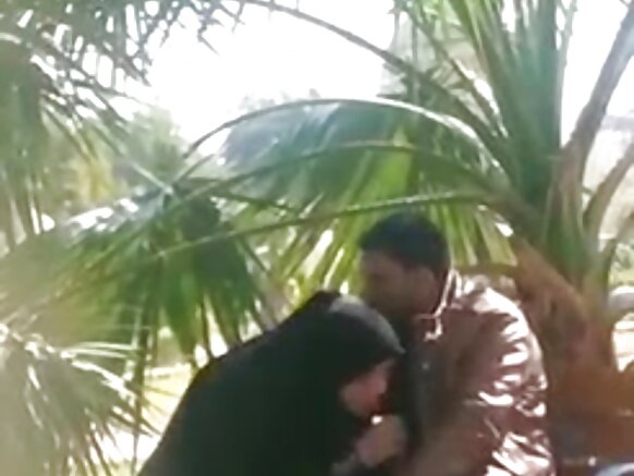 पाकिस्तानी बीजे और मैनुअल जॉब जब तक आप सेक्सी मूवी सैंड पार्क चलाते हैं