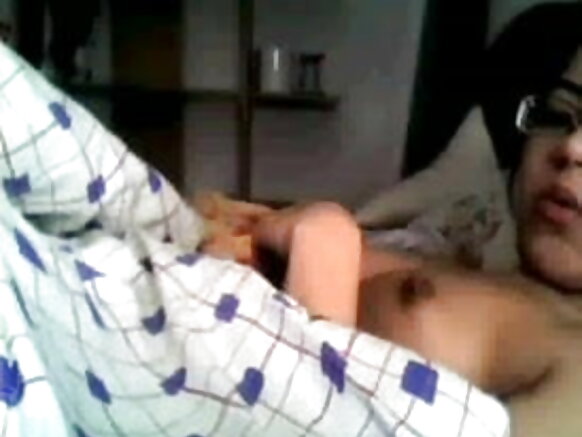 मारिया अपने सेक्सी बॉयफ्रेंड को अपना नंगा शरीर दिखाती है ब्लू फिल्म फोटो वीडियो