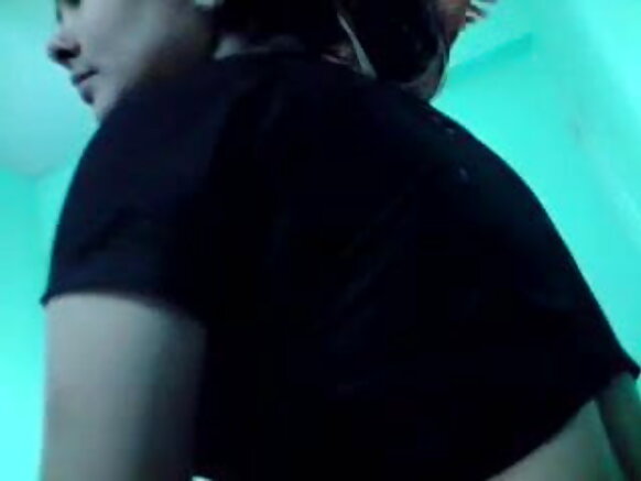 बंगला बफ हिंदी सेक्सी मूवी देसी लिंडा आंटी मुएस्टे अपने वीर्य के लिए मुझे स्नान करता है और कमेंट