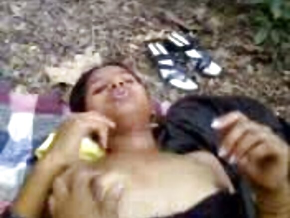 देशी जंगल में खुलेआम चुदाई भारतीय जोड़ा सेक्सी विडियो मूवी