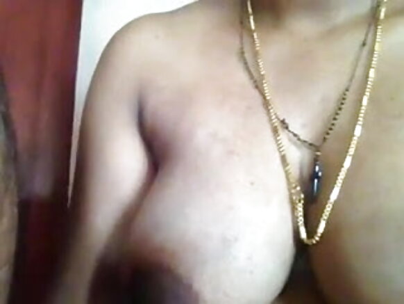 भारतीय पत्नी भारतीय पत्नी अपने सेक्सी वीडियो में विशाल स्तन दिखाती है hindi movie