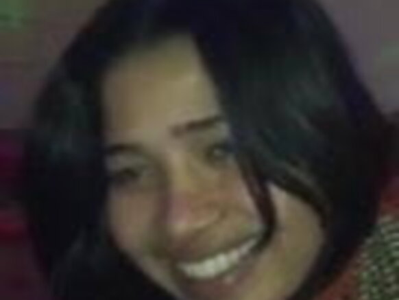 आंटी गंदी और गंदी पाकिस्तानी पंजाबी भाषा में गंदी हिन्दी कविता में एक सेक्सी मूवी दिखाती है