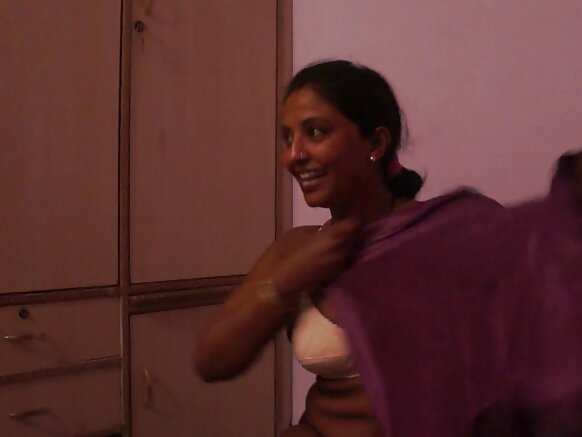 इंडियन इंडियन आंटी आंटी मूवी 1096 सेक्सी चाहिए