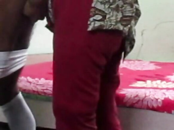 देसी पत्नी सेक्सी वीडियो सेक्सी वीडियो फोटो पति गांड दोहन का उपयोग कर और दोहन के साथ गांड हिला रहा है